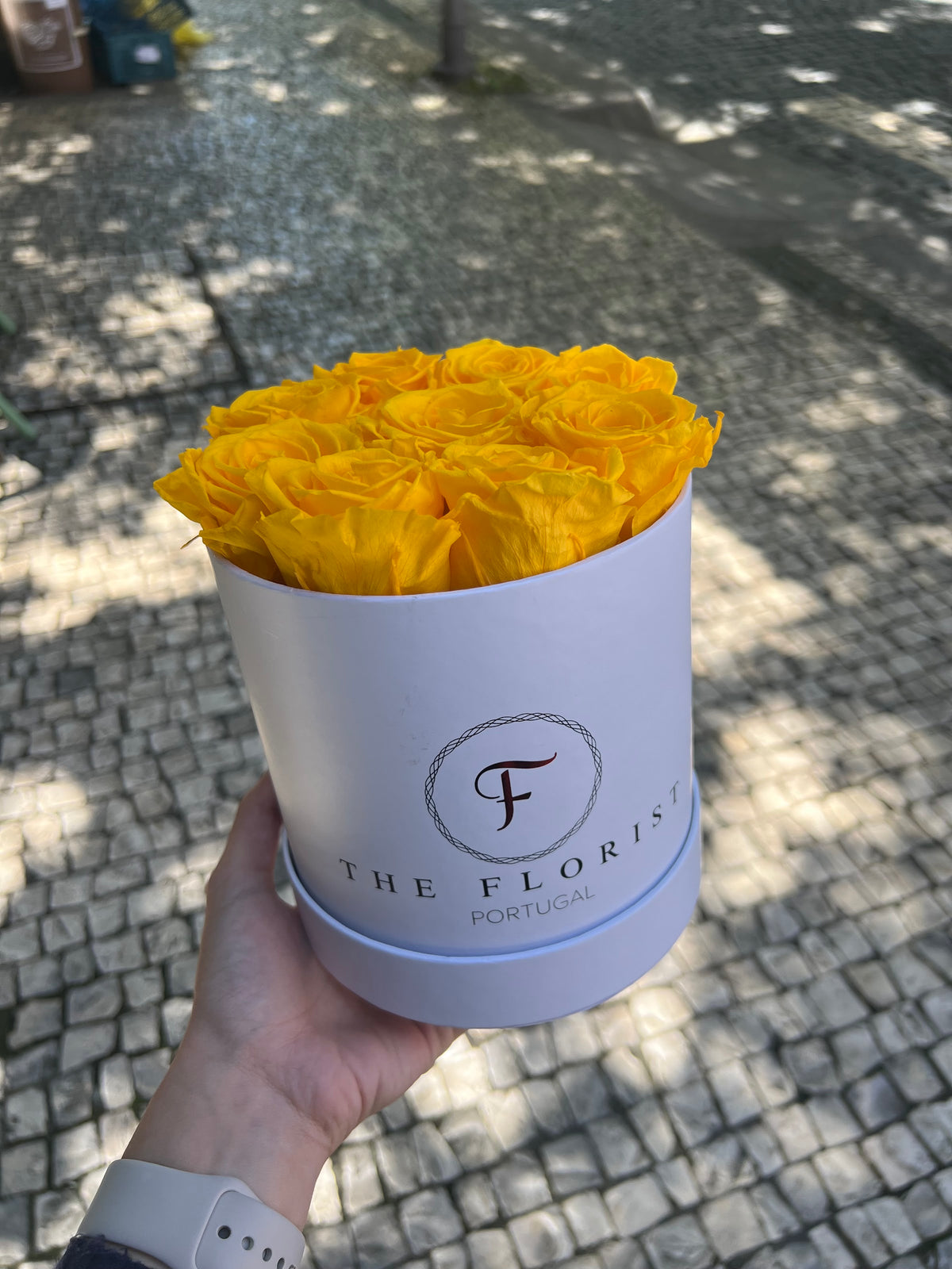 Passion Yellow Roses XL - The Florist