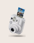 Instax Mini 13 com fotografia instantânea