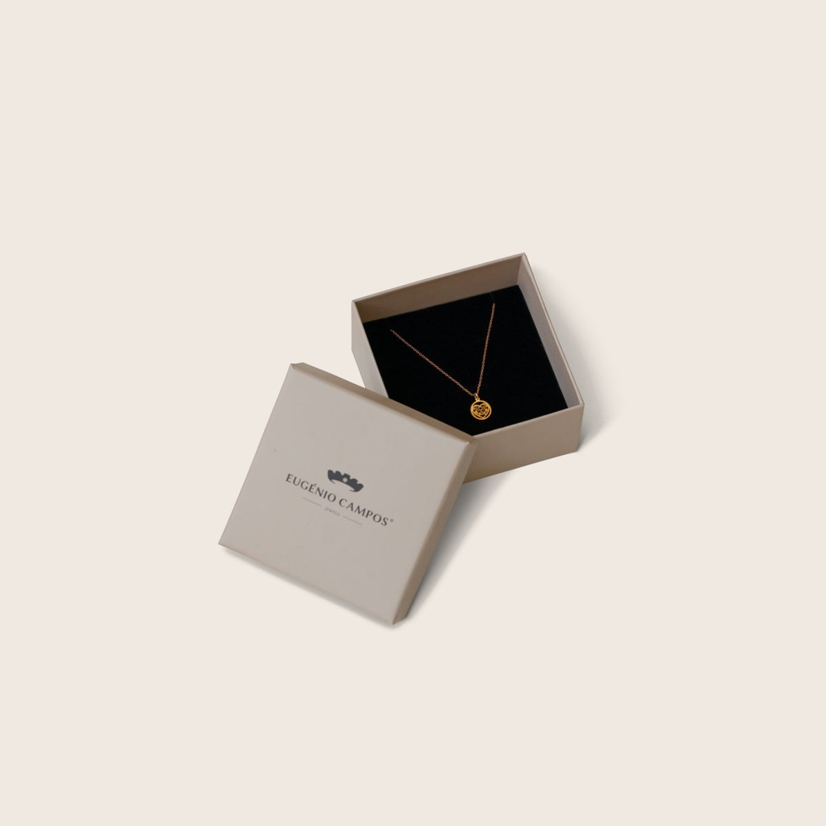 Luxurious Preserved Black Roses